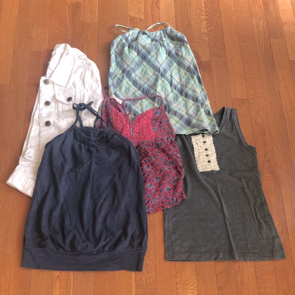 5 item bundle of large and medium kids items (10/12)